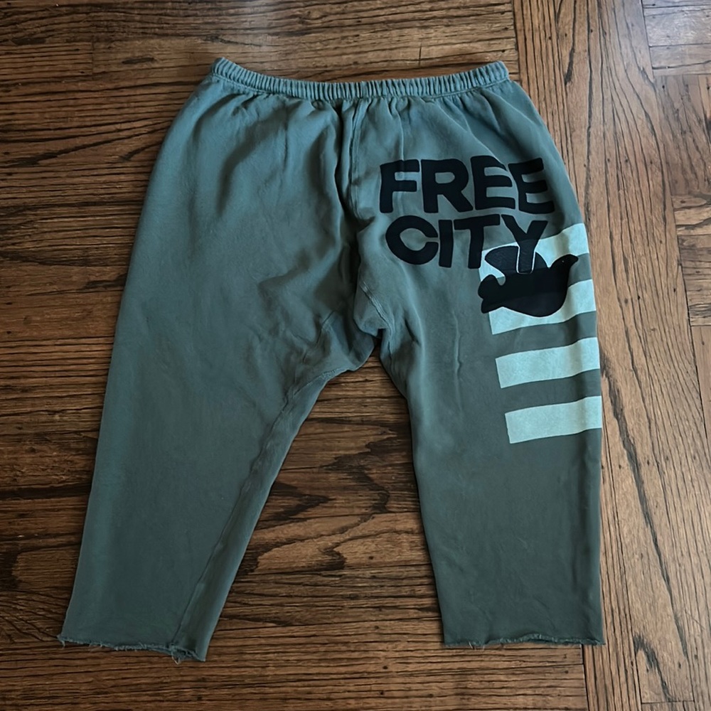 Free city shorts
